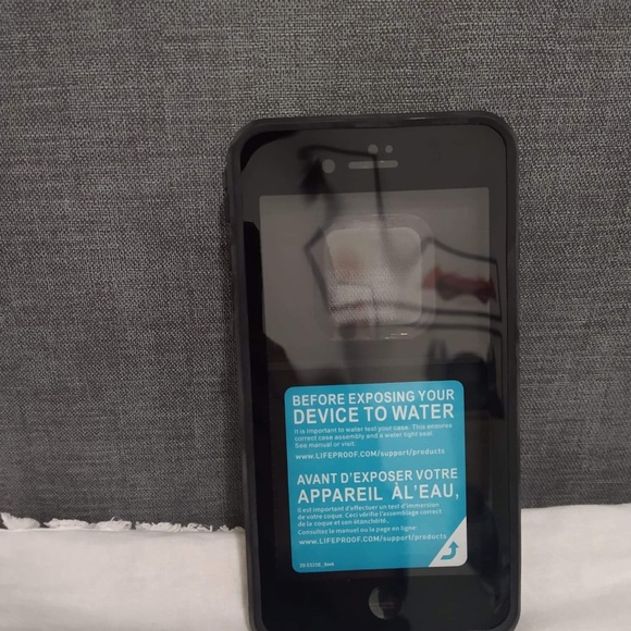 Brand new 8plus and 7 plus life proof iphone case - Picture 2 of 3